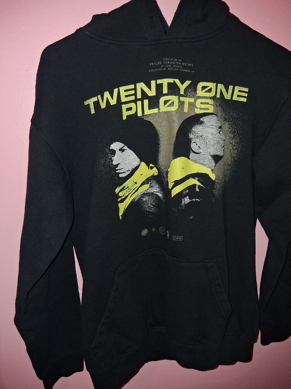Gildan Black Hoodie with Yellow Graphic - Twenty One Pilots